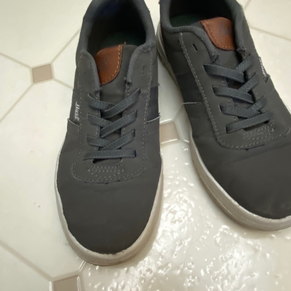 BOYS BASS SHOES